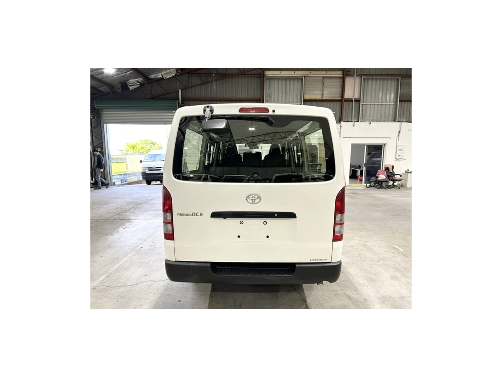 2018 Toyota Hiace = 6 Seaters = $1000 DISCOUNTED for FUEL