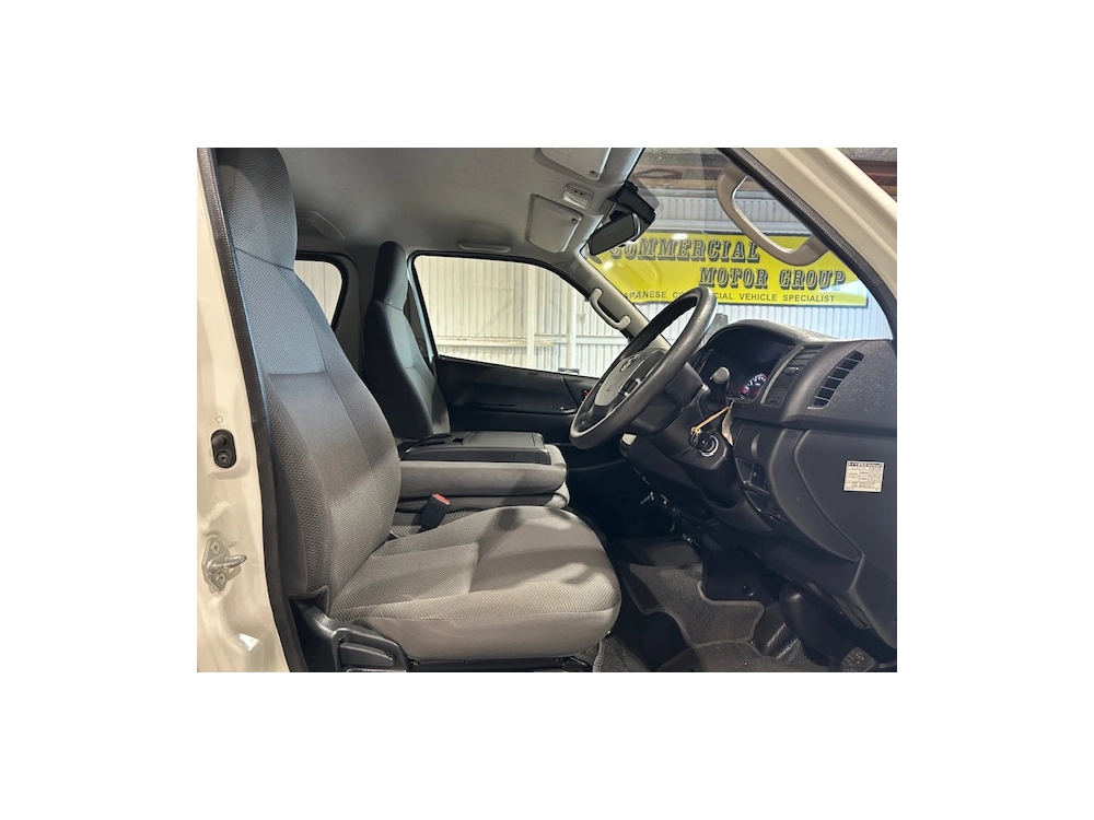 2019 Toyota Hiace == 6 / 9 Seters = FINAL SALE before INFLATION