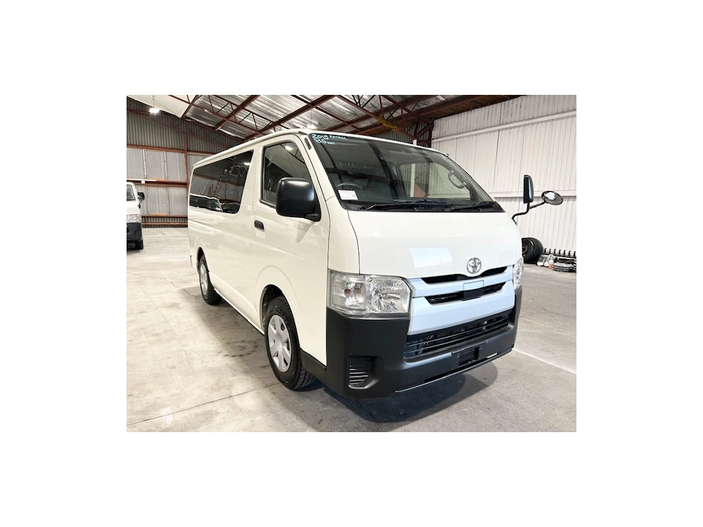 2019 Toyota Hiace == 6 / 9 Seters =