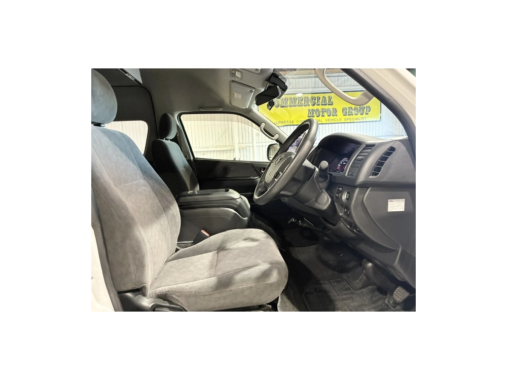 2019 Toyota Hiace GRAND CABIN 4X4 =10 SEATER (Removable) FULL OPTIONS