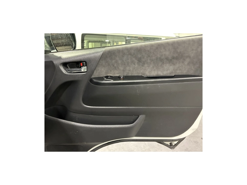 2019 Toyota Hiace GRAND CABIN 4X4 =10 SEATER (Removable) FULL OPTIONS