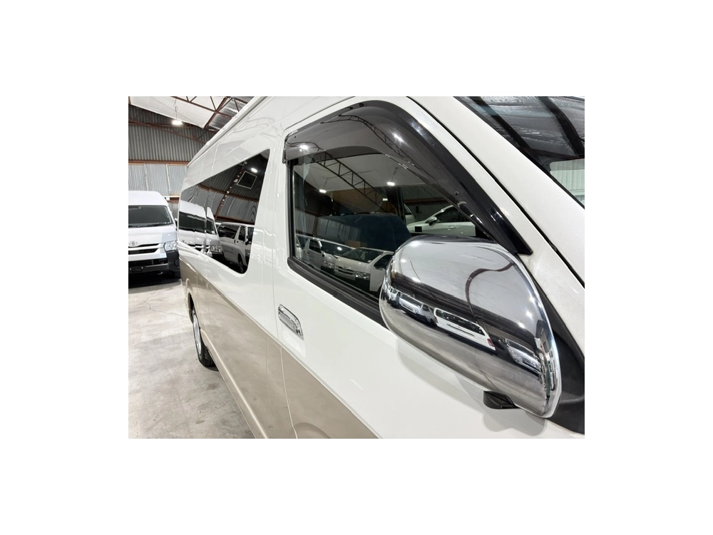 2019 Toyota Hiace GRAND CABIN 4X4 =10 SEATER (Removable) FULL OPTIONS