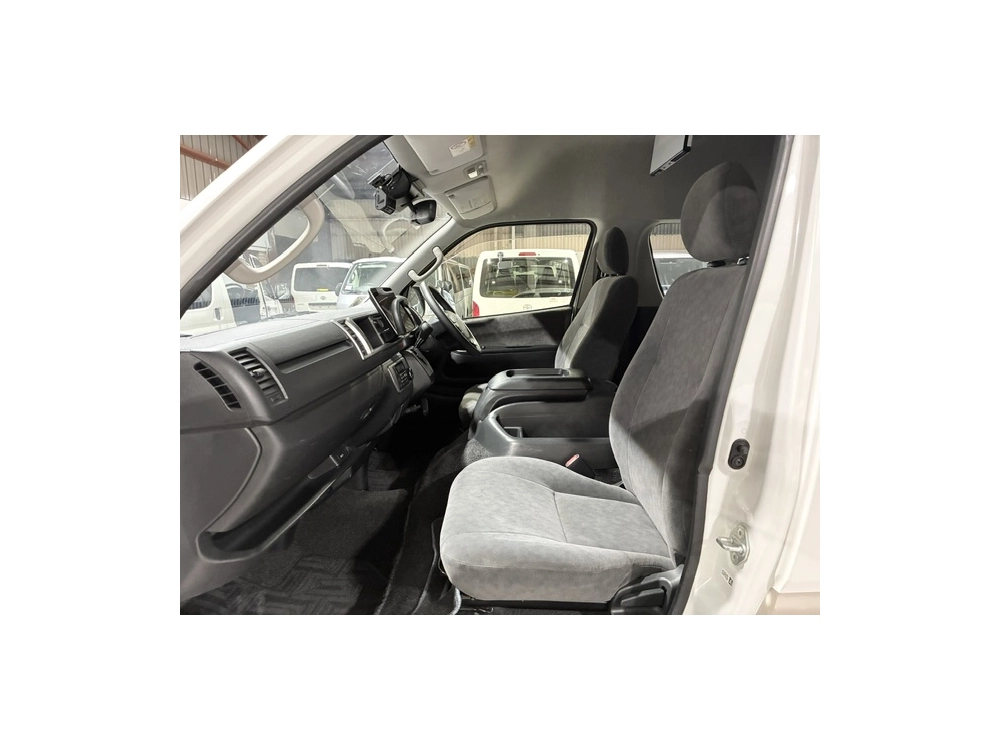 2019 Toyota Hiace GRAND CABIN 4X4 =10 SEATER (Removable) FULL OPTIONS