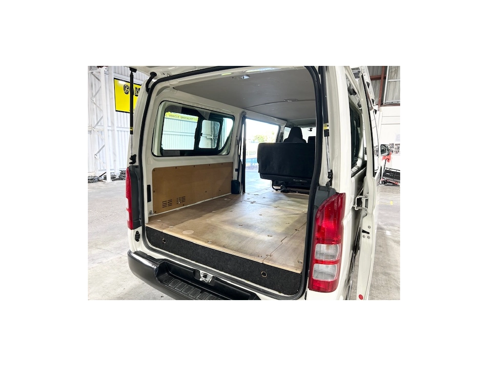 2018 Toyota Hiace *** $4000 REDUCED *** ** Toyota ROOFRACK **