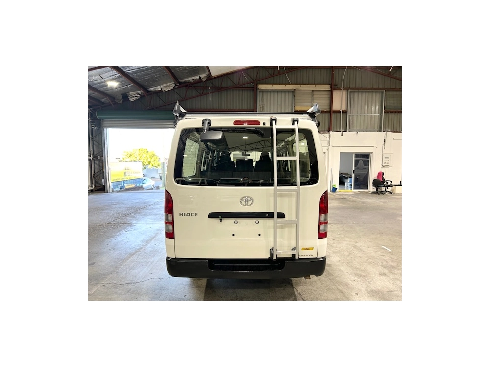 2018 Toyota Hiace *** $4000 REDUCED *** ** HEAVY DUTY ROOFRACK **