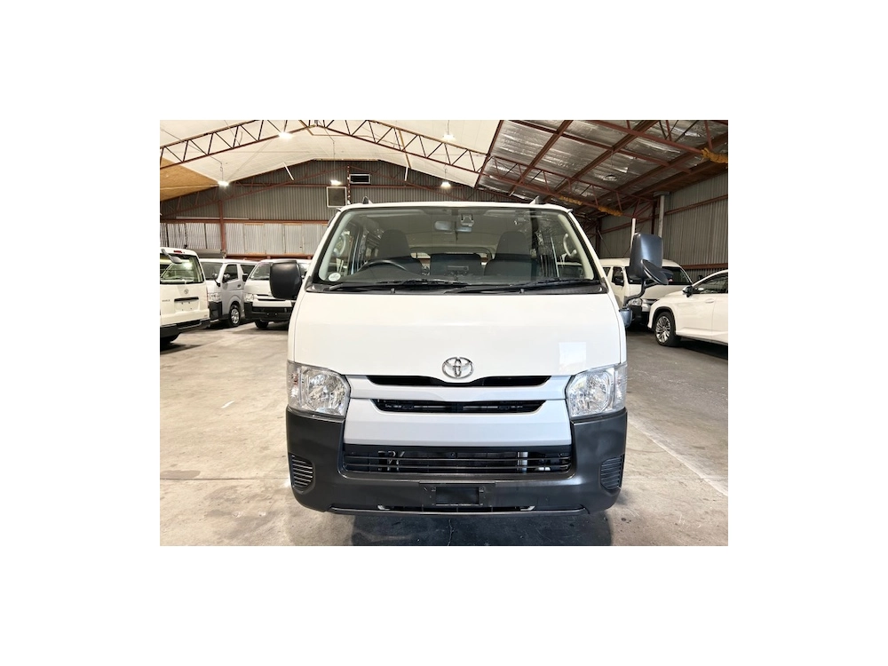2018 Toyota Hiace *** $4000 REDUCED *** ** HEAVY DUTY ROOFRACK **