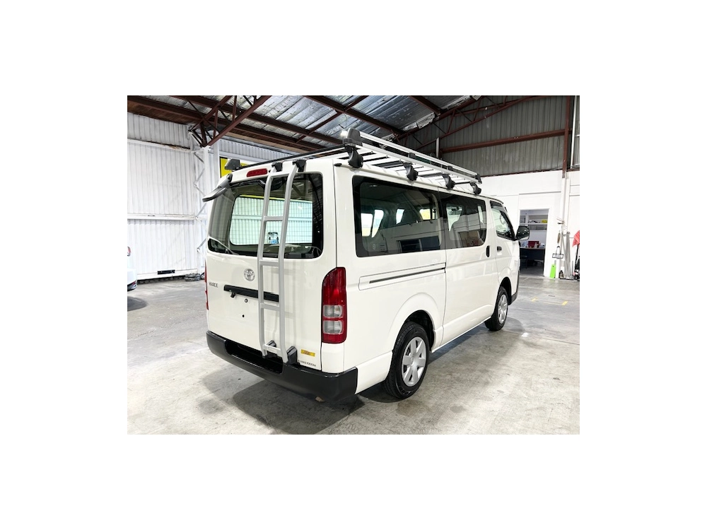 2018 Toyota Hiace *** $4000 REDUCED *** ** HEAVY DUTY ROOFRACK **