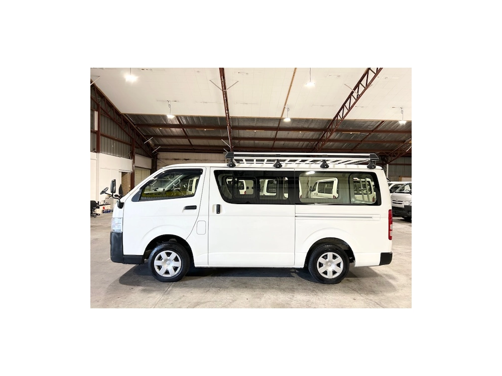 2018 Toyota Hiace *** $4000 REDUCED *** ** HEAVY DUTY ROOFRACK **