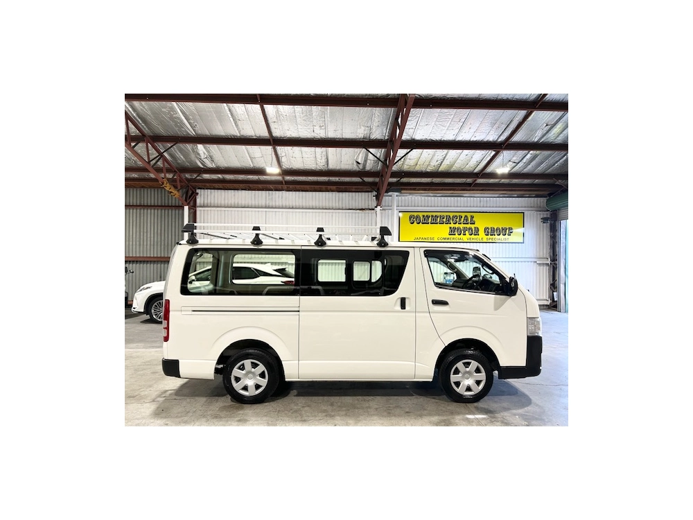 2018 Toyota Hiace *** $4000 REDUCED *** ** HEAVY DUTY ROOFRACK **