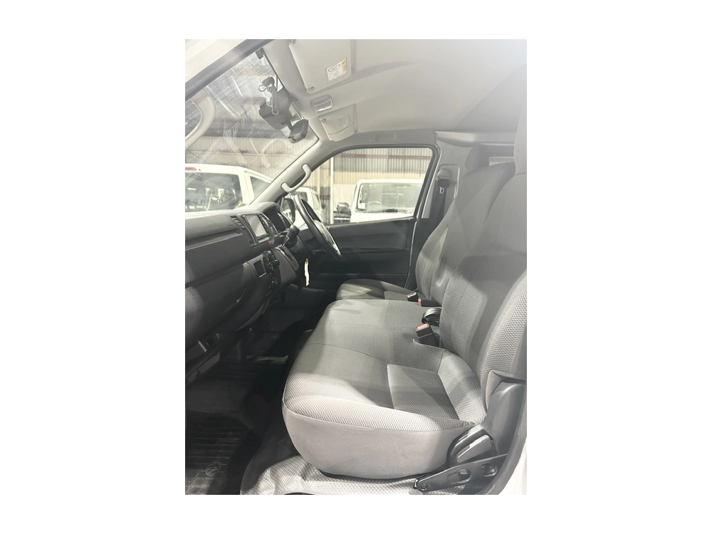2019 Toyota Hiace GL PACKAGE = FREE Toyota RooRack =*EOFY BIGGEST SALE NOW -- OFFER END 26/06*