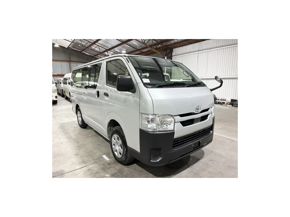 2021 Toyota Hiace 4X4/ Facelift Model / 6 SEATER