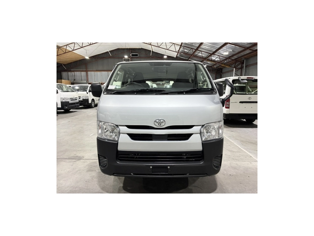 2021 Toyota Hiace Facelift Model / 4X4 / 6 SEATER