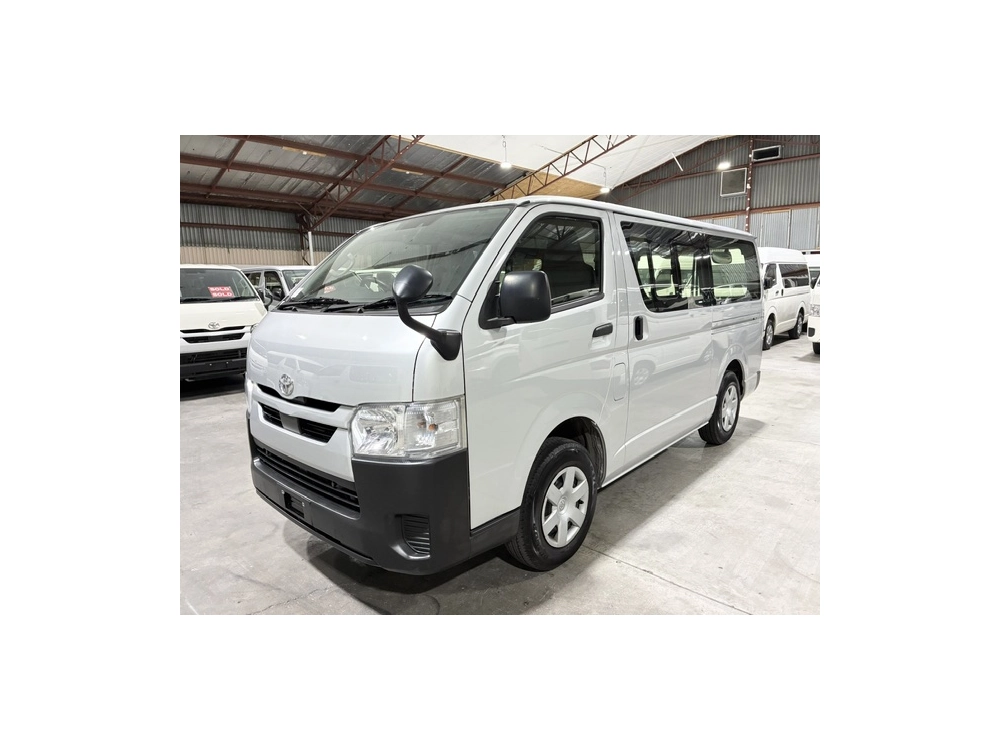 2021 Toyota Hiace Facelift Model / 4X4 / 6 SEATER