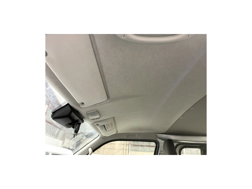 2021 Toyota Hiace Facelift Model / 4X4 / 6 SEATER