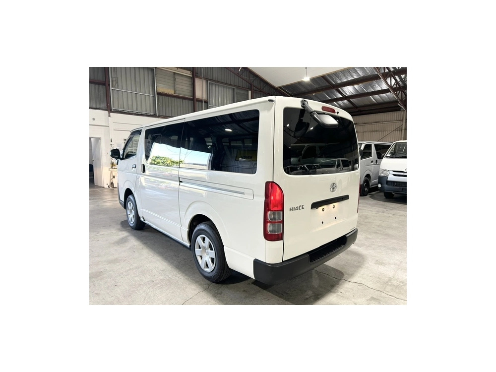 2019 Toyota Hiace Super Low 88kms! =4X4= Dual Airbags _ 6 Seaters