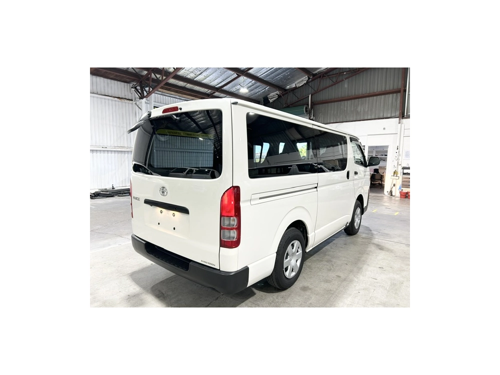 2019 Toyota Hiace Super Low 88kms! =4X4= Dual Airbags _ 6 Seaters