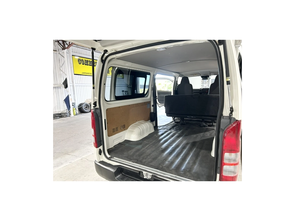 2019 Toyota Hiace Super Low 88kms! =4X4= Dual Airbags _ 6 Seaters