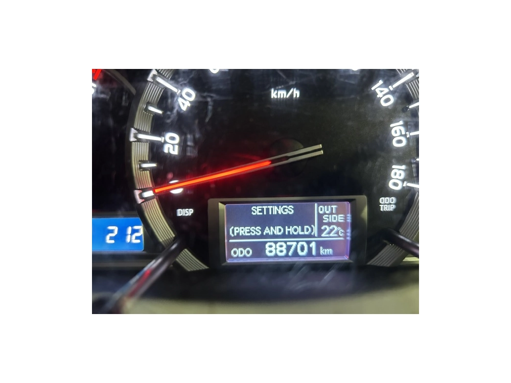 2019 Toyota Hiace Super Low 88kms! =4X4= Dual Airbags _ 6 Seaters