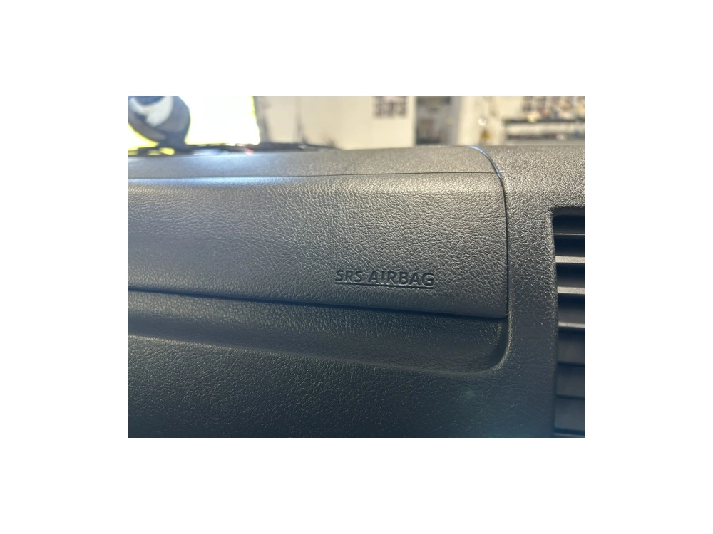 2019 Toyota Hiace Super Low 88kms! =4X4= Dual Airbags _ 6 Seaters