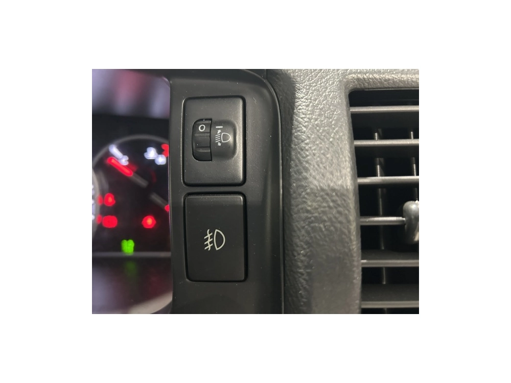 2019 Toyota Hiace Super Low 88kms! =4X4= Dual Airbags _ 6 Seaters