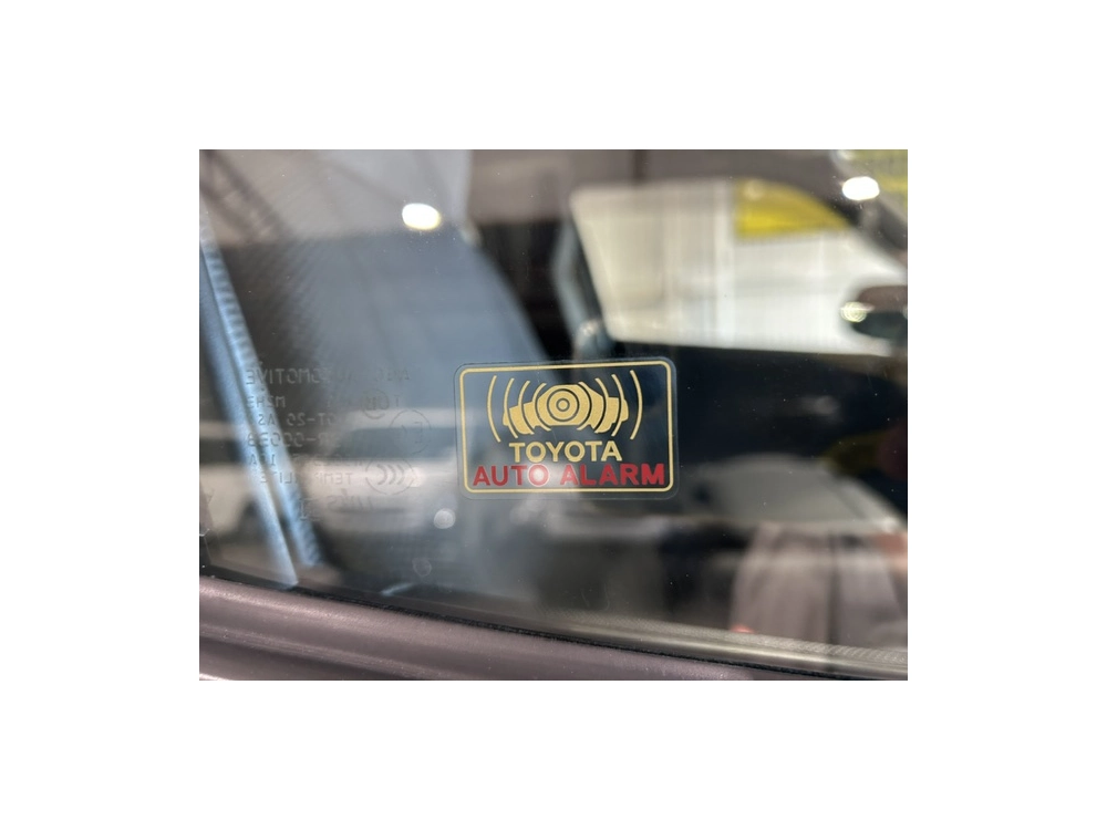 2019 Toyota Hiace Super Low 88kms! =4X4= Dual Airbags _ 6 Seaters