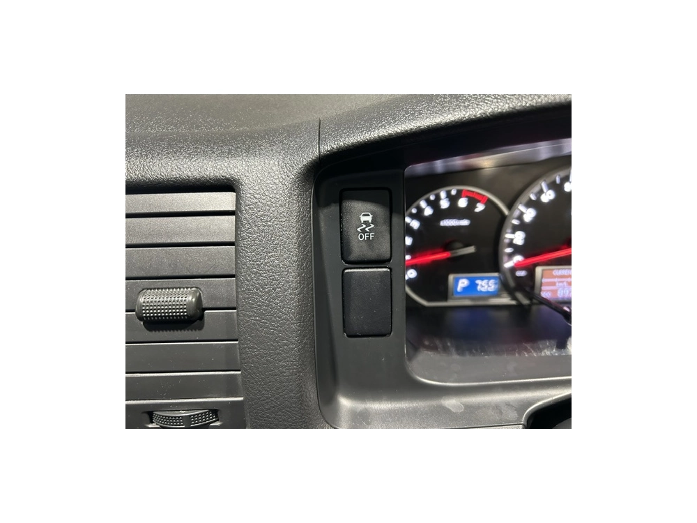 2018 Toyota Hiace = 6 Seaters = ONLY 89kms!! *** $1000 DISCOUNTED for FUEL