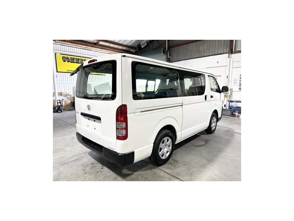 2018 Toyota Hiace = 6 Seaters = ONLY 89kms!! *** $1000 DISCOUNTED for FUEL