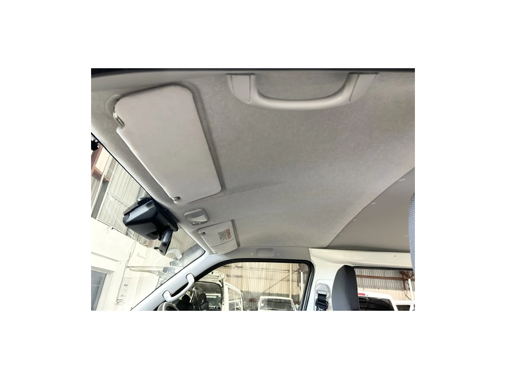 2018 Toyota Hiace = 6 Seaters = ONLY 89kms!! *** $1000 DISCOUNTED for FUEL