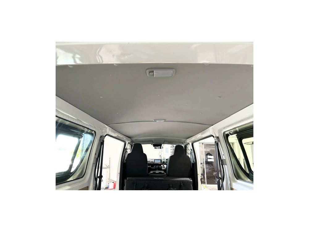 2018 Toyota Hiace = 6 Seaters = ONLY 89kms!! *** $1000 DISCOUNTED for FUEL