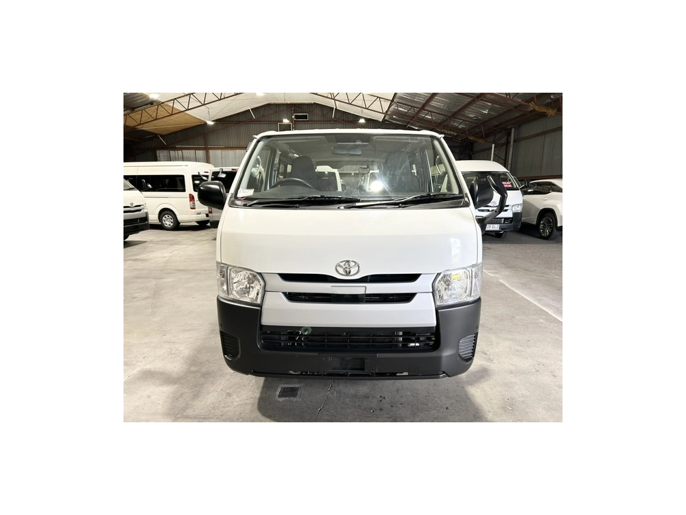 2018 Toyota Hiace = 6 Seaters = ONLY 89kms!! *** $1000 DISCOUNTED for FUEL