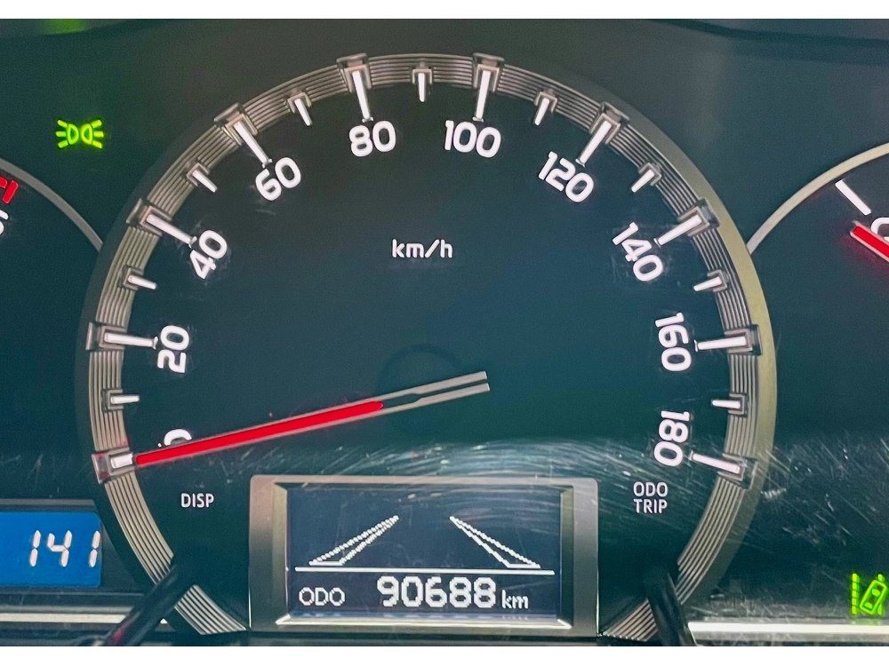2018 Toyota Hiace 2.8L Diesel HIGHROOF ** 2 SLIDING DOORS **