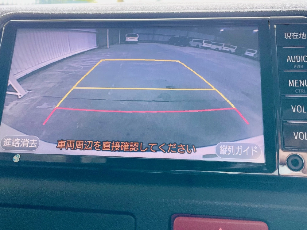 2018 Toyota Hiace 2.8L Diesel HIGHROOF ** 2 SLIDING DOORS **