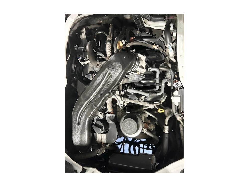 2015 Toyota Hiace 6 Seater - NEW YEAR SALE -