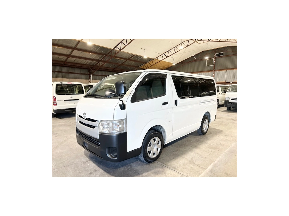2015 Toyota Hiace 6 Seater LOW 90km_ $500 DISCOUNTED FOR FUEL (1 WEEK ONLY)