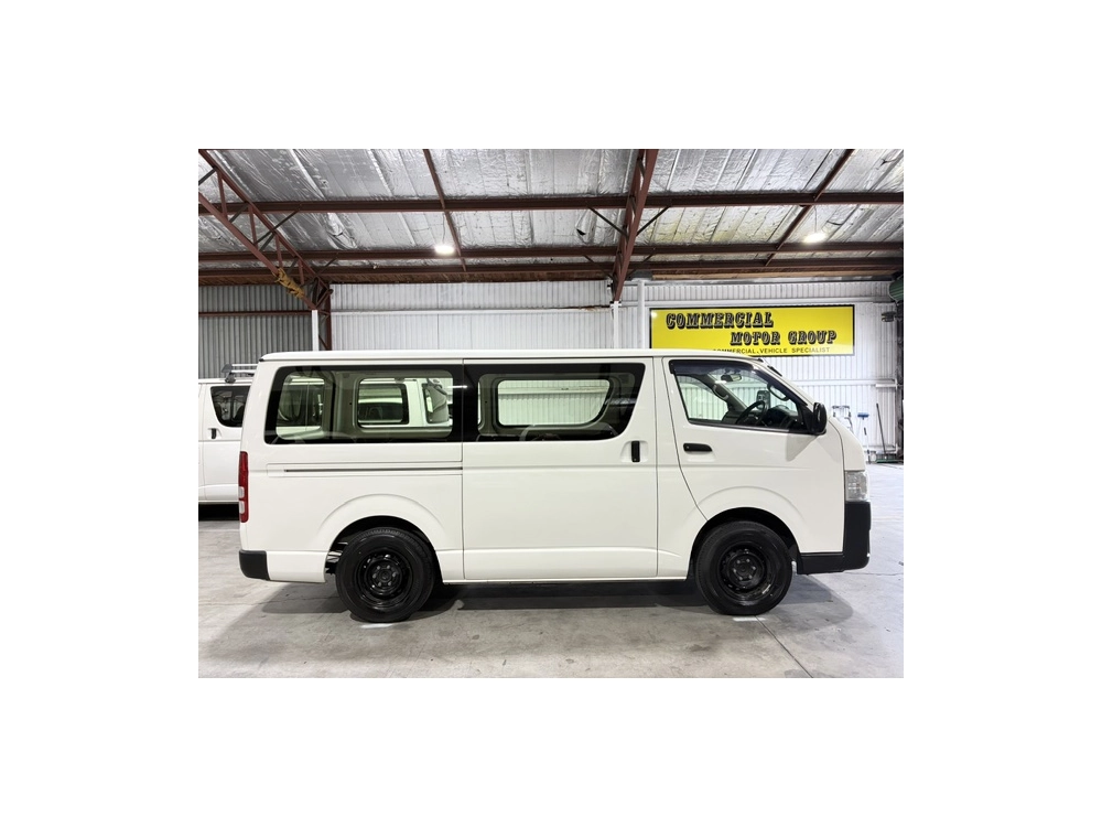 2020 Toyota Hiace ** TIMBER FLOOR** 2 Sliding Doors