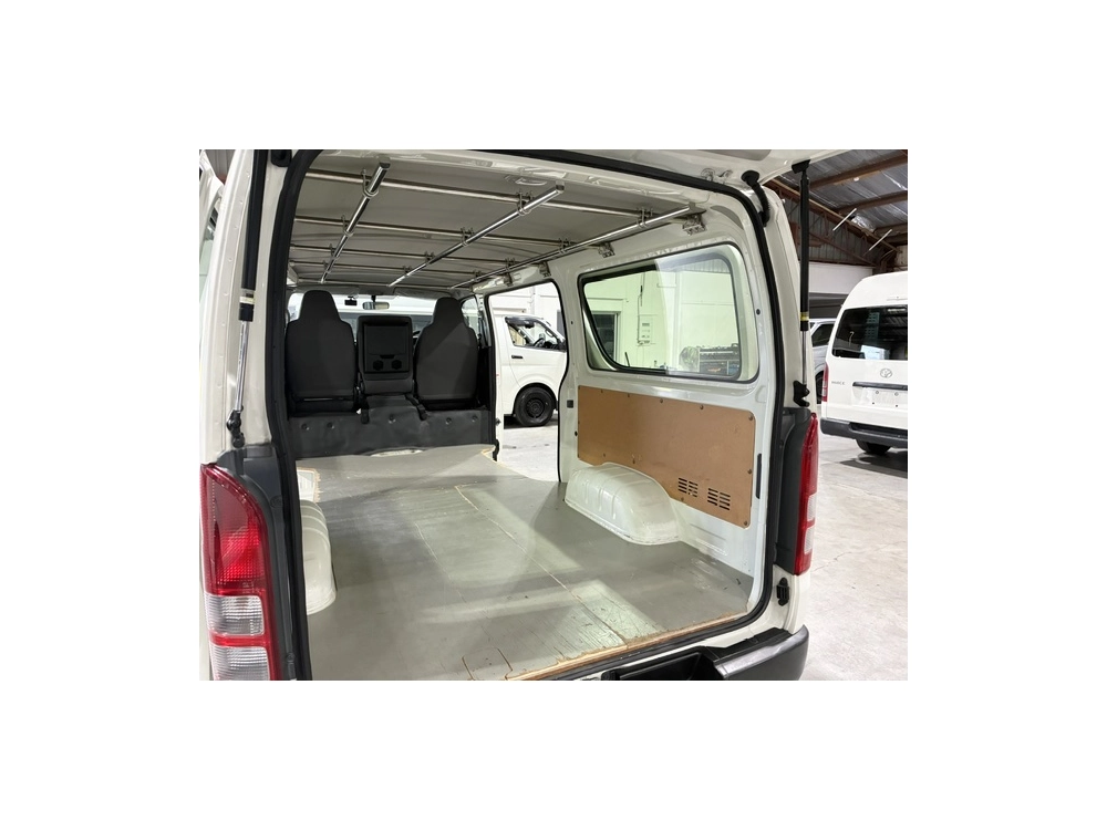 2020 Toyota Hiace ** TIMBER FLOOR** 2 Sliding Doors