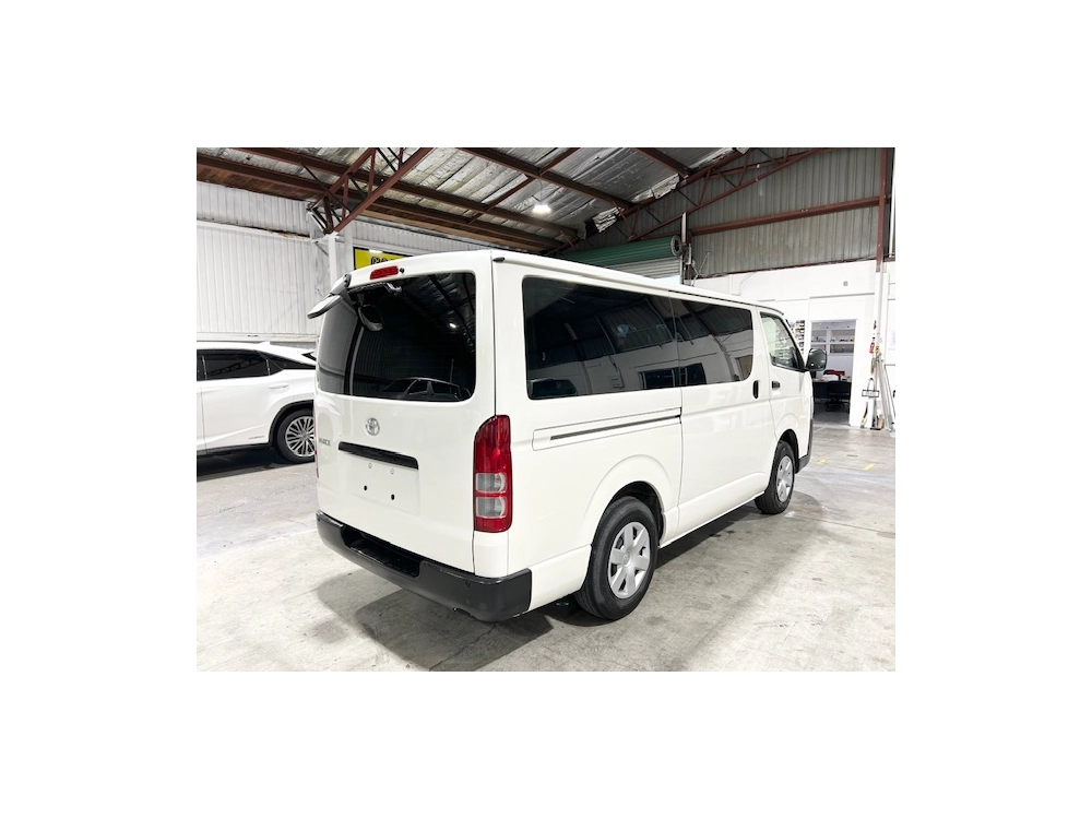 2019 Toyota Hiace = FULL TIME 4WD _ SUPER LOW 92kms =