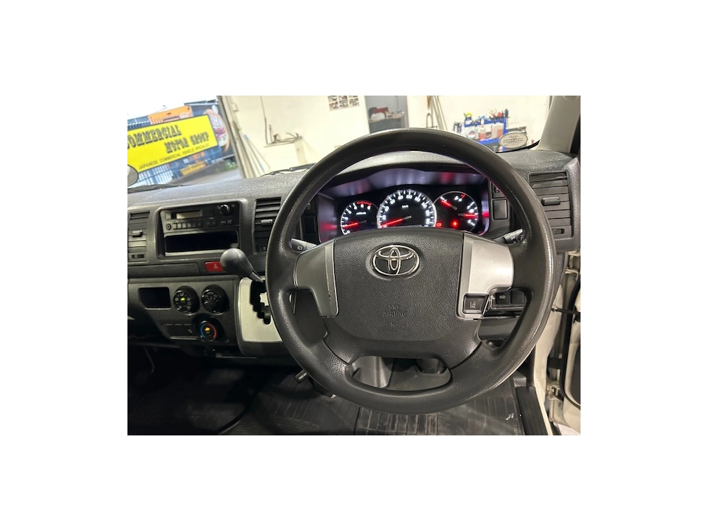 2019 Toyota Hiace = FULL TIME 4WD _ SUPER LOW 92kms =