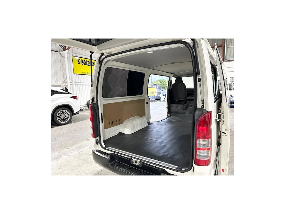 2019 Toyota Hiace = FULL TIME 4WD _ SUPER LOW 92kms =