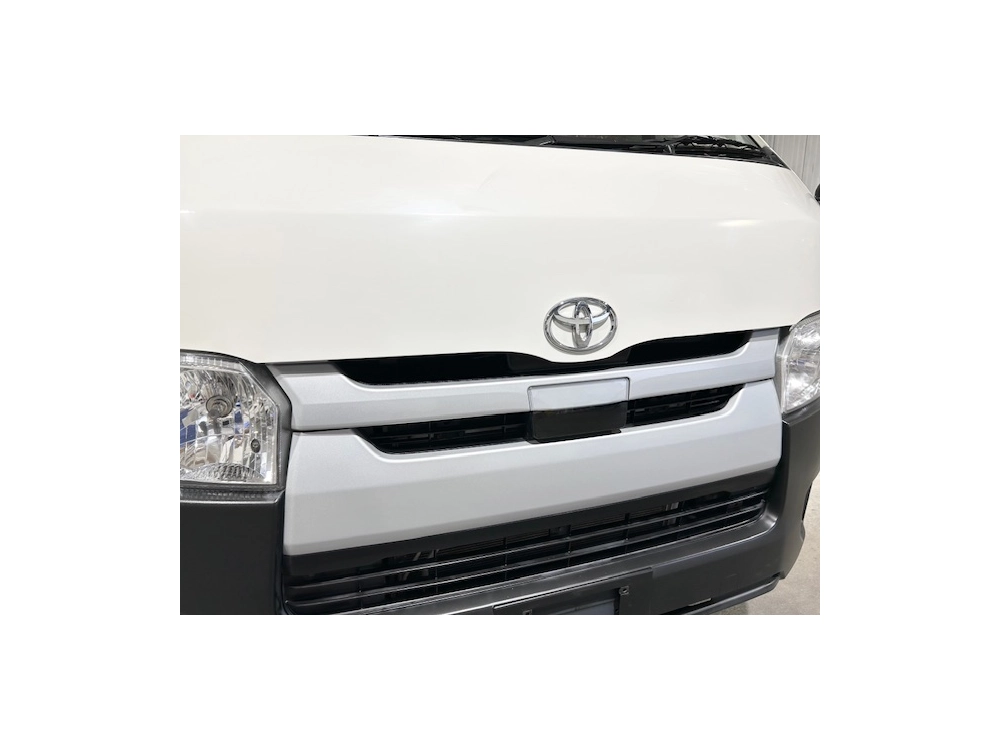 2019 Toyota Hiace = FULL TIME 4WD _ SUPER LOW 92kms =