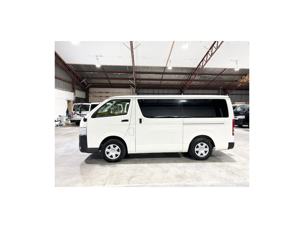 2019 Toyota Hiace = FULL TIME 4WD _ SUPER LOW 92kms =