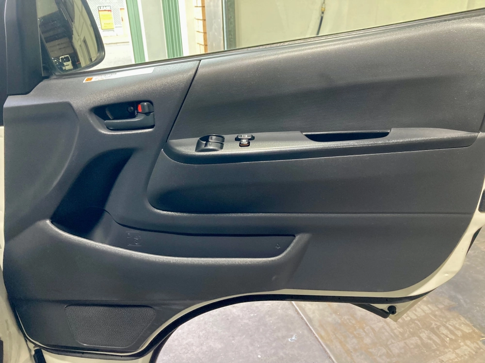2019 Toyota Hiace 2.8L Diesel HIGHROOF *** BIG SALE_ WAS $39,995 NOW $36,595 ***