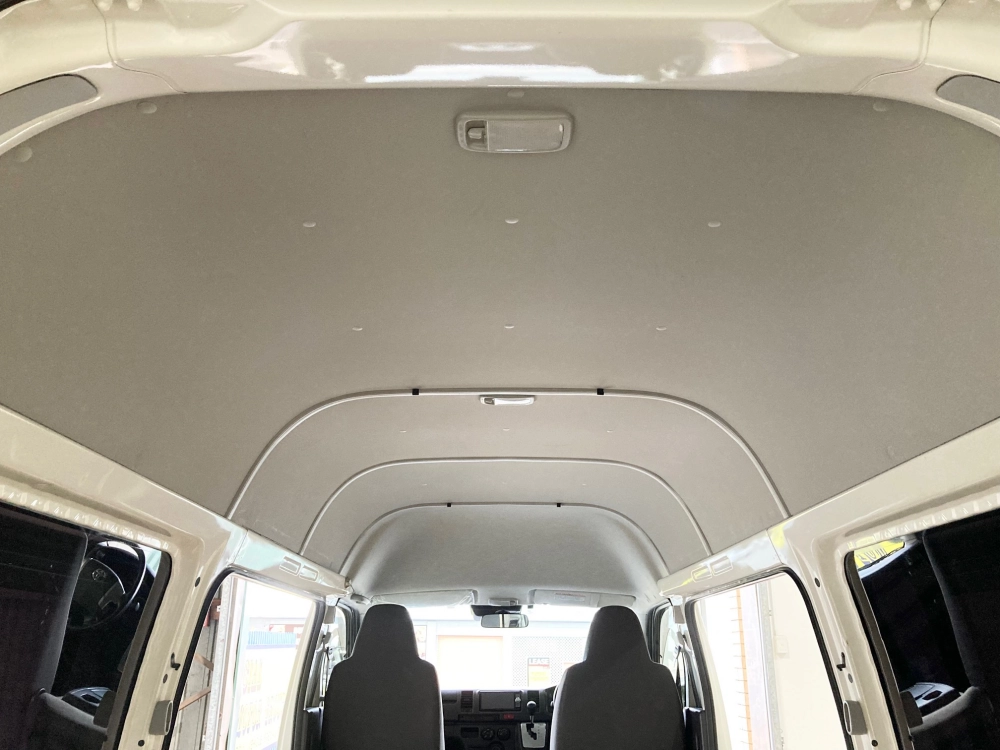 2019 Toyota Hiace 2.8L Diesel HIGHROOF *** BIG SALE_ WAS $39,995 NOW $36,595 ***