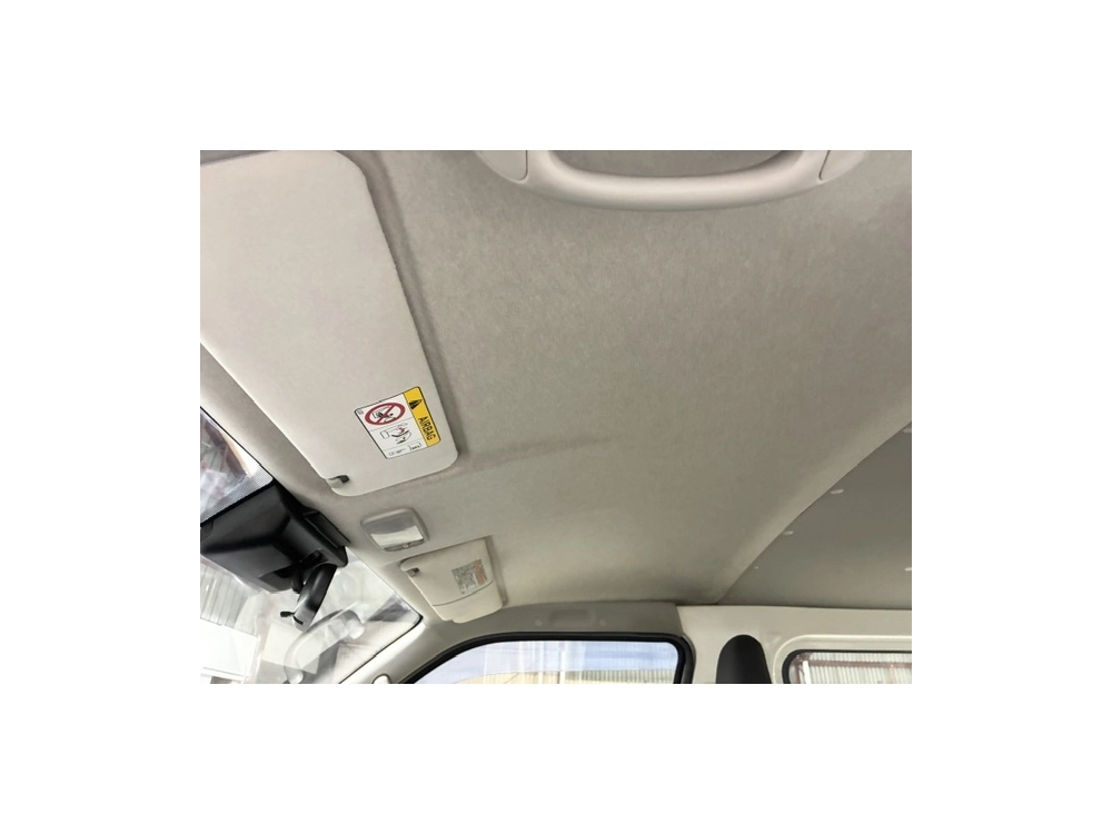 2020 Toyota Hiace = DUAL AIRBAGS = 