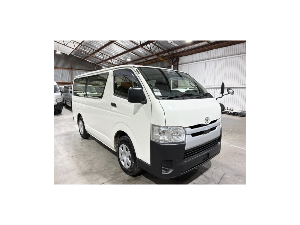 2020 Toyota Hiace = DUAL AIRBAGS =