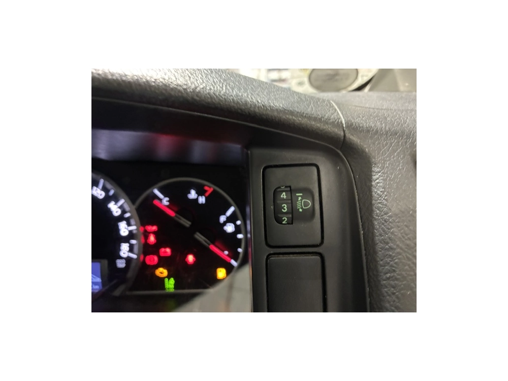 2020 Toyota Hiace = DUAL AIRBAGS = 