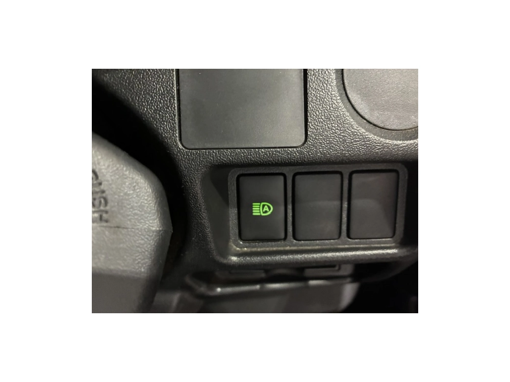 2020 Toyota Hiace = DUAL AIRBAGS = 