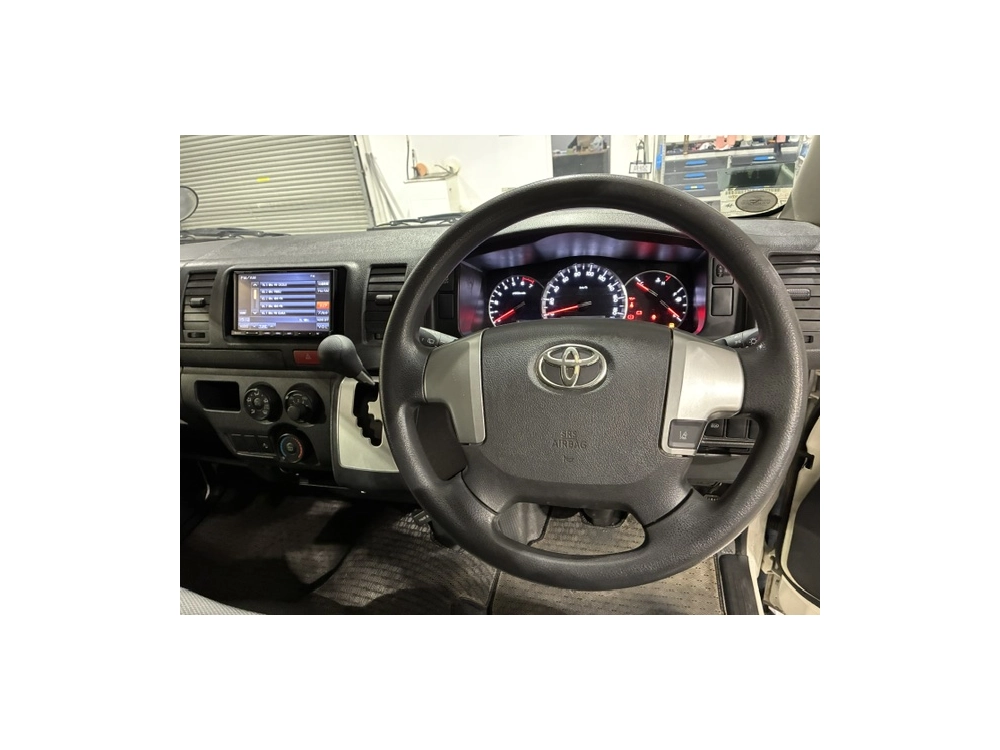 2020 Toyota Hiace = DUAL AIRBAGS = 