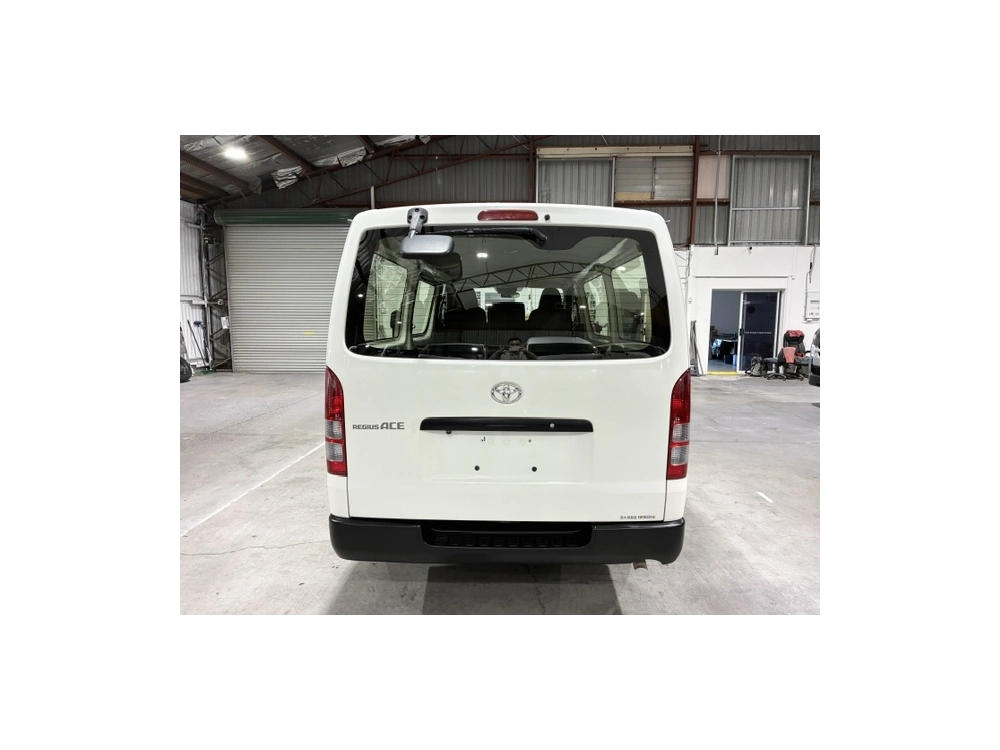 2020 Toyota Hiace = DUAL AIRBAGS = 