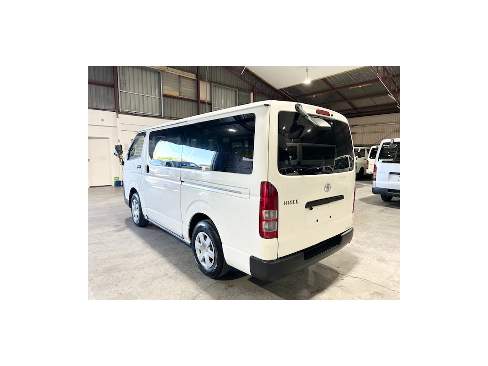 2019 Toyota Hiace Full Time 4WD / 9 Seater (Removable) *NEW YEAR SALE*